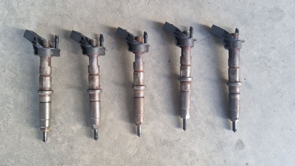 injector vw crafter euro4 2.5 tdi cod motor BJJ cod injector 076130277