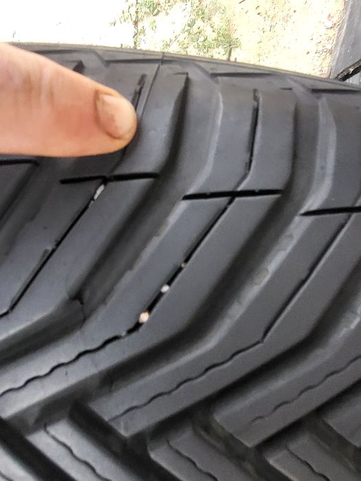 2бр 215/45/18 мишелин неразличими от новите