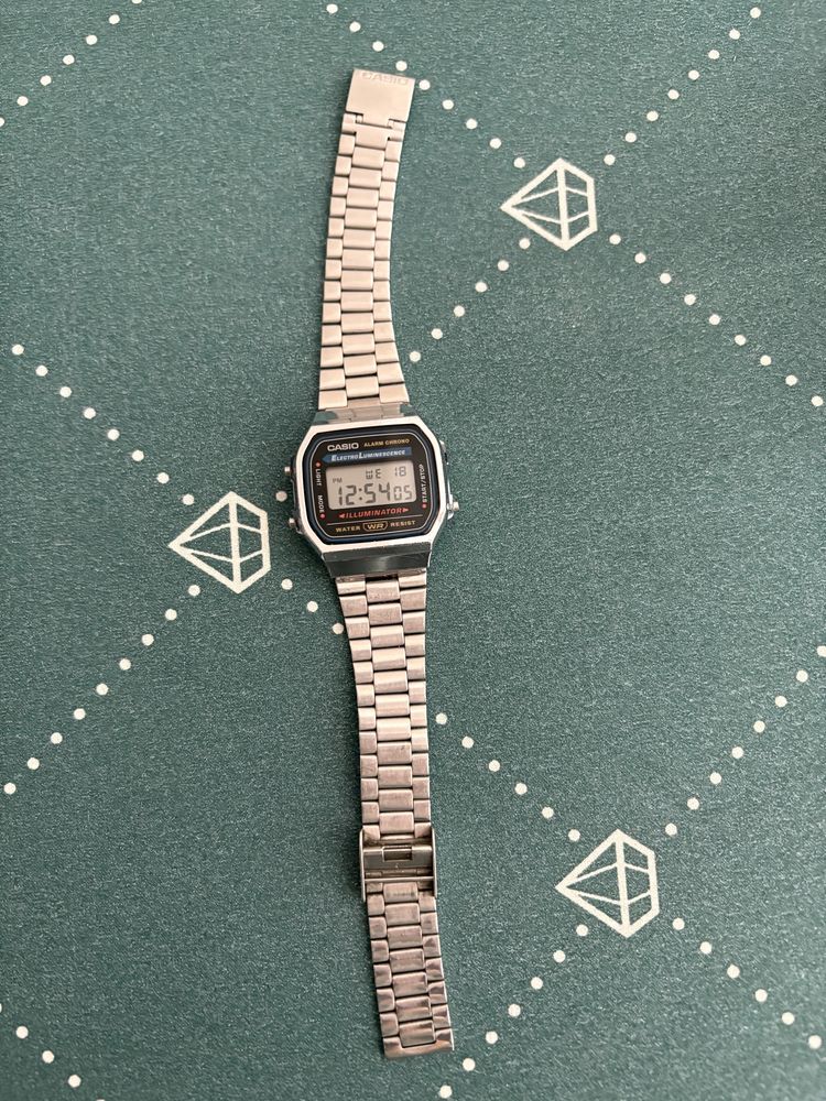 Часы Casio ретро