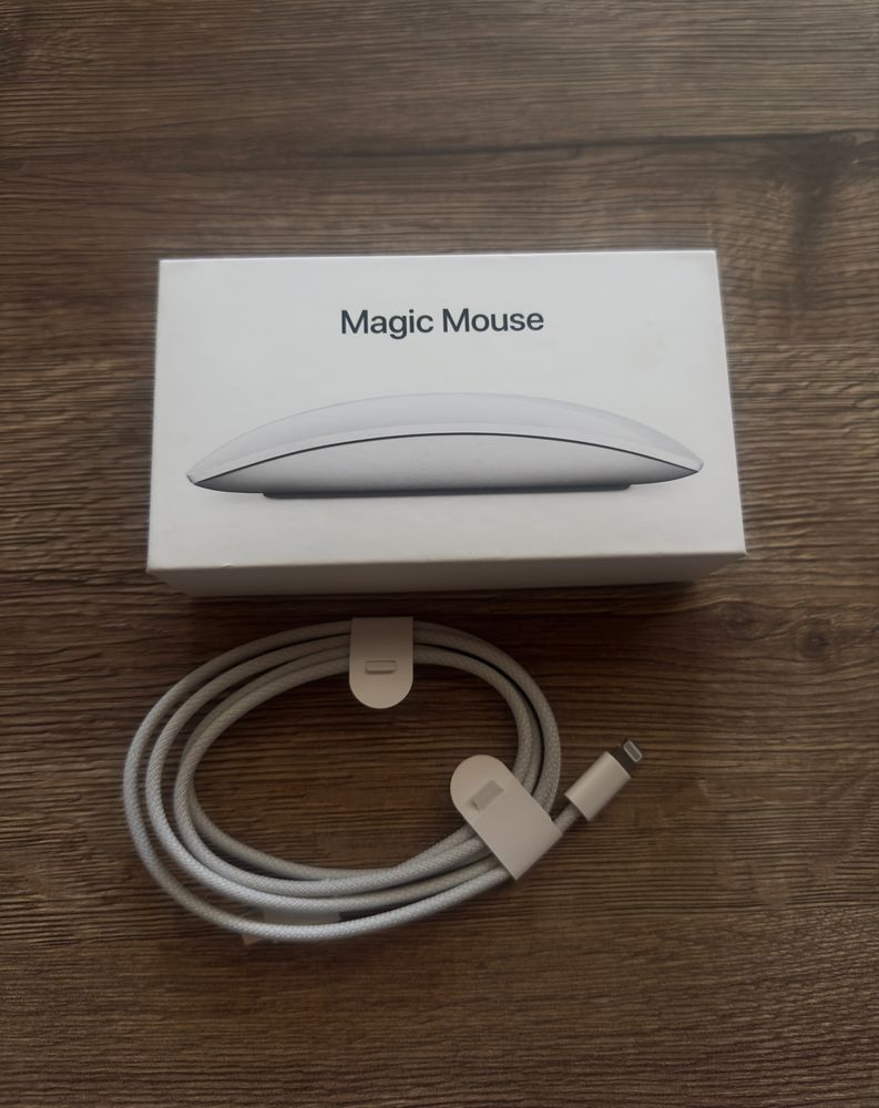 Apple Magic Mouse (оригинал)