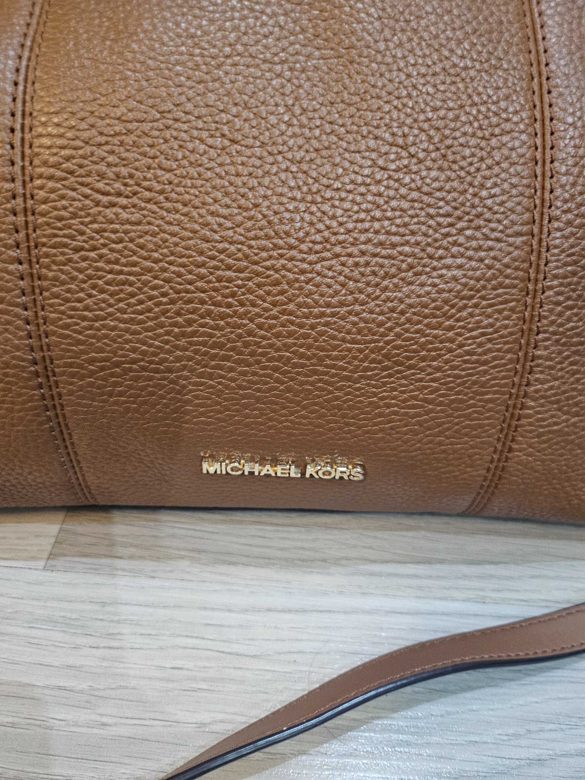 Дамски чанти Michael Kors намалям цените на лично