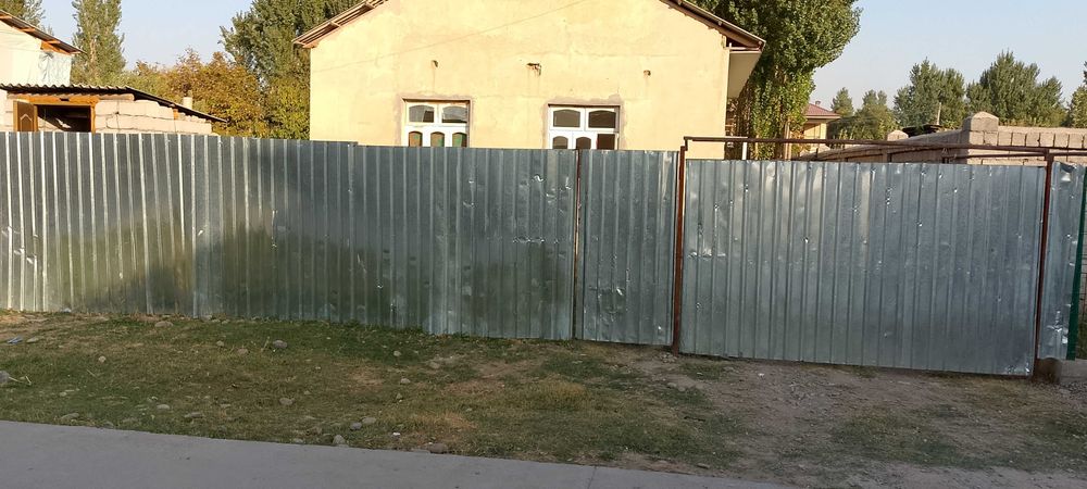 Участок сотилади. Янги  Куйлик бозори тарафта .