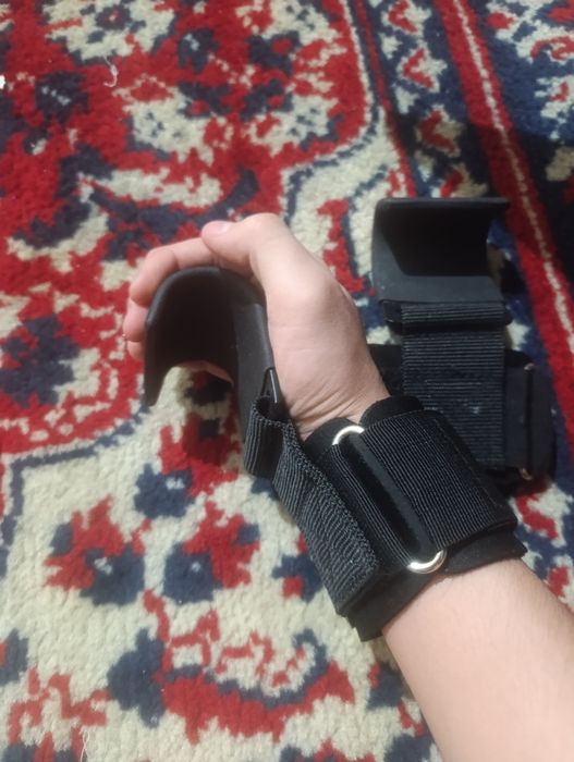 Держатель рук для турника