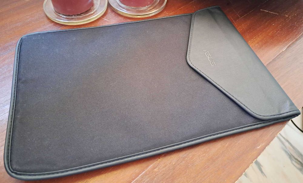 Vand Ultrabook Asus Zenbook 14, model laptop: UX433F
