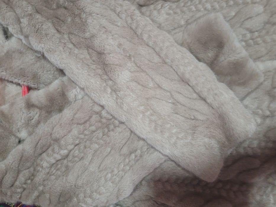 срочни сотилади 2та бир хил падаркага келди