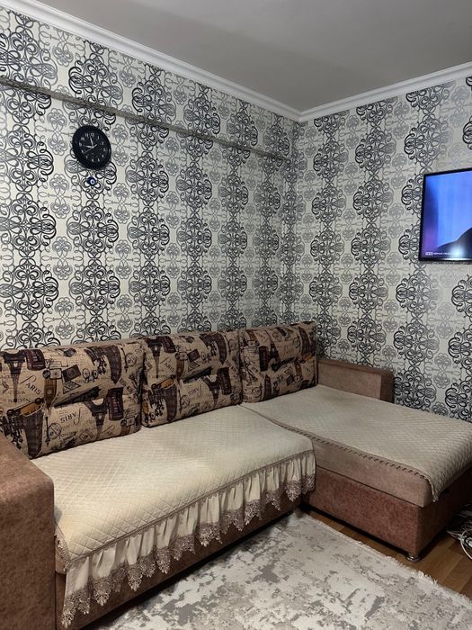 Диван с креслом и пуфиком