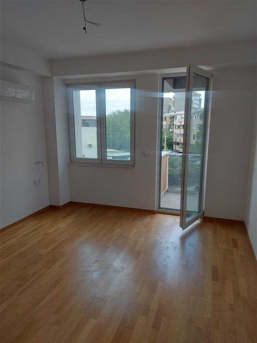 Дава се под наем Тристаен апартамент в Бургас, Меден рудник - зона А - 70 кв.м за 153 € - Снимка #4