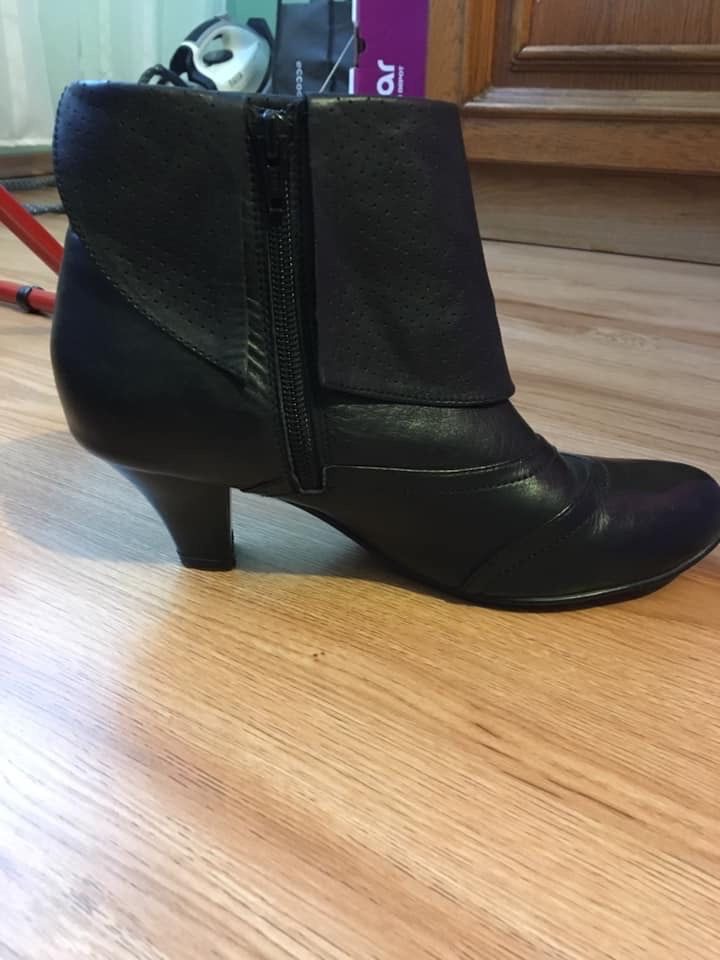 Botine din piele nr 39. Stare perfectă!