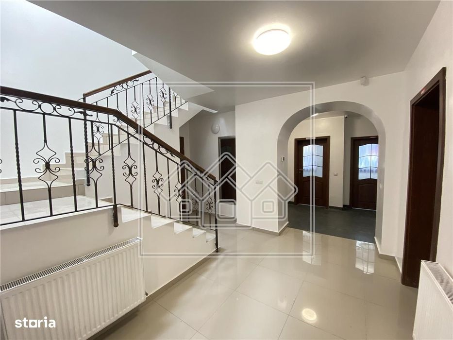 Spatiu comercial - pretabil clinica\/afterschool -  renovat - central