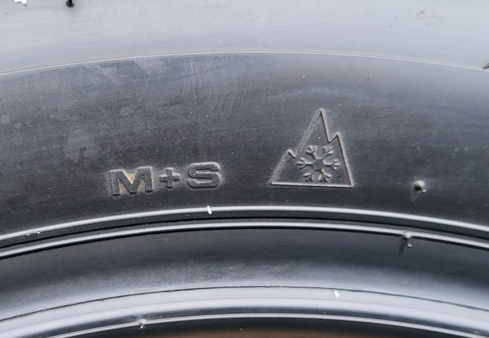 Set 2buc 215/55 R17 98V XL Lassa Snow Ays M+S iarnă