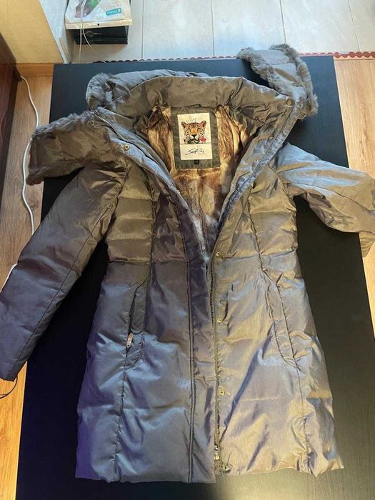 Пуховик женский 48 размера, цвет серый с капюшоном