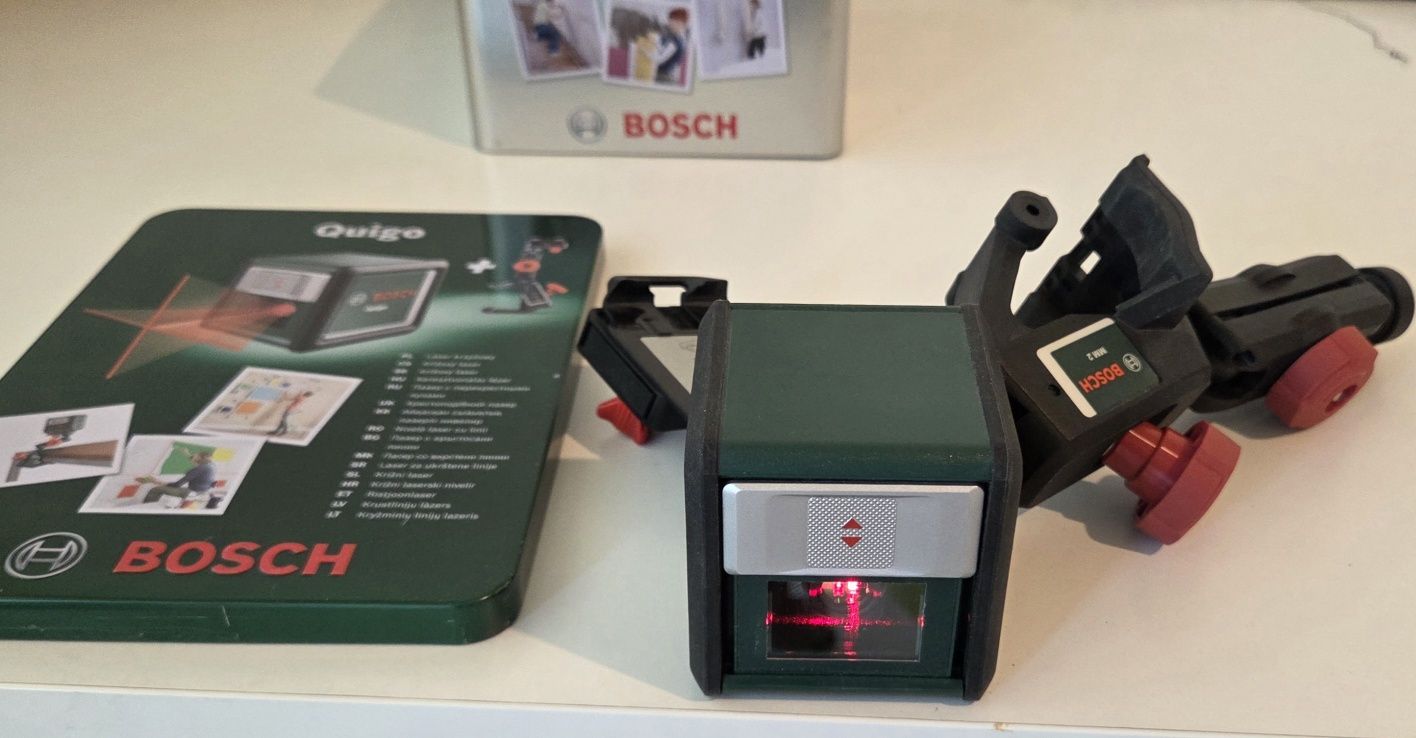Лазерен нивелир BOSCH QUIGO