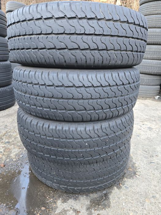 4бр. 235 65 16С Dunlop летни.