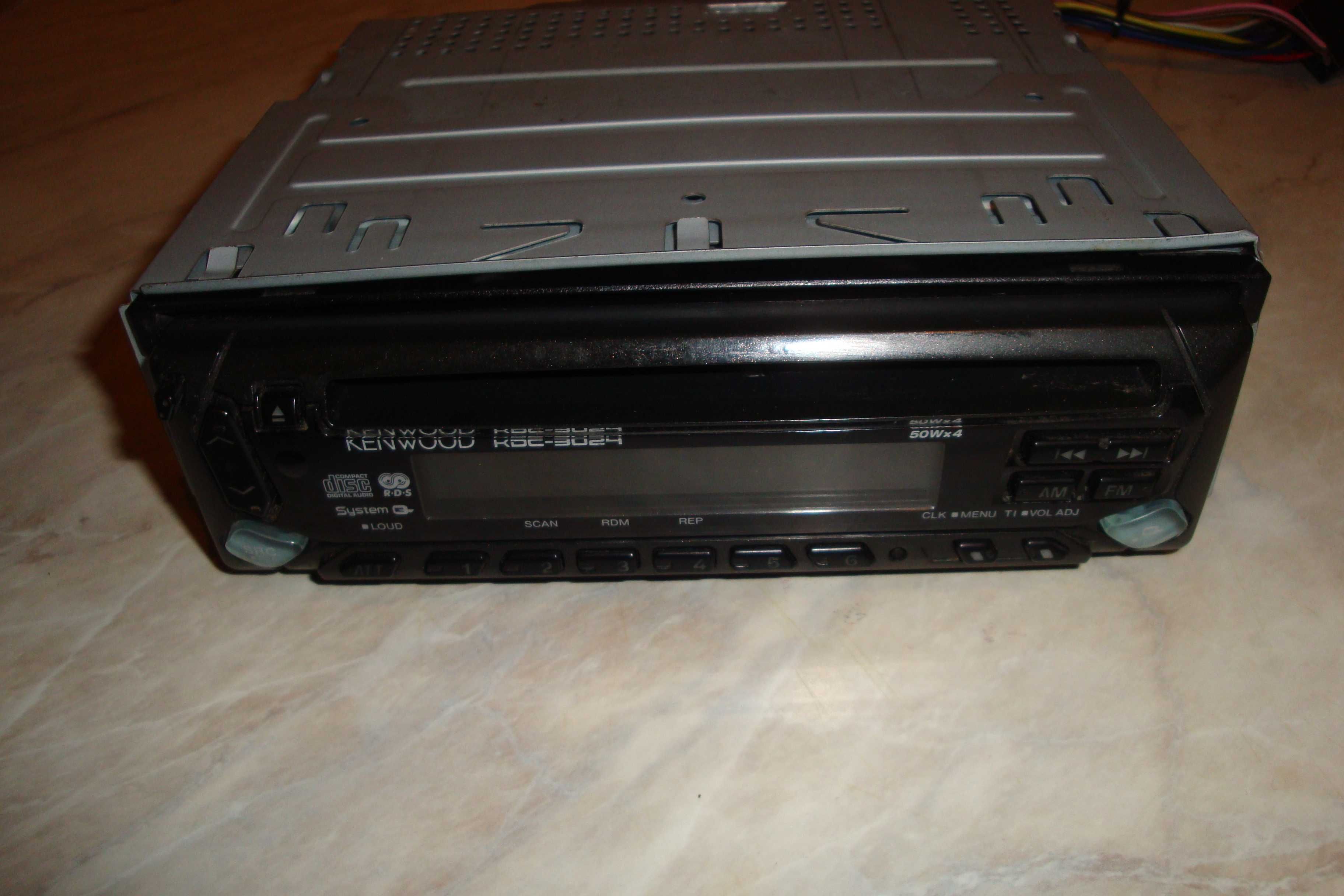 Radio cd player auto kenwood kdc-3024 50w x4