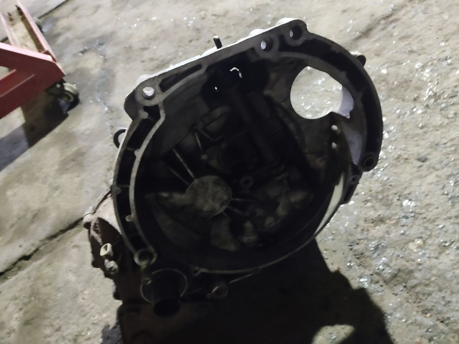 Продам коробку на ладу