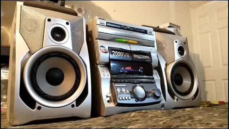 Sony yaponya mahsuloti mhc grx8 hamma joyi ishlaydi ovoz sifati supper