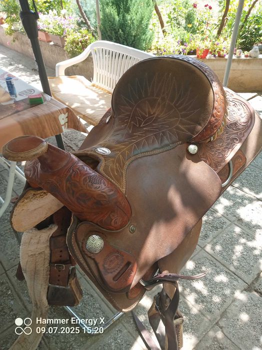 Продавам много добро седло westah