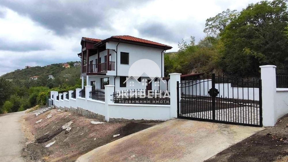 Продава нова къща в гр.Балчик, ЗП 160, цена 264900