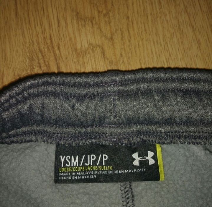 Pantaloni de trening Under Armour Storm1 mărimea 8 ani