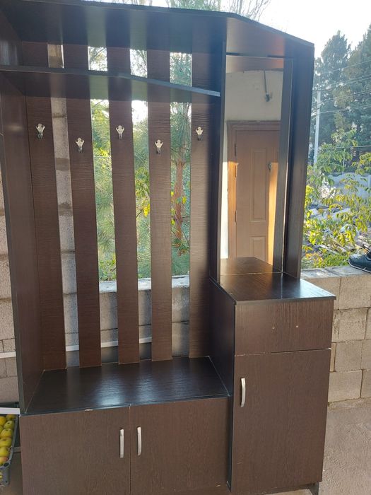 Продам шкаф прихожку.