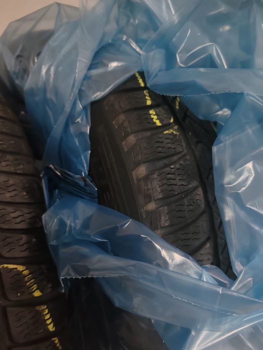 Cauciucuri de Iarna Pirelli 205 60 R16