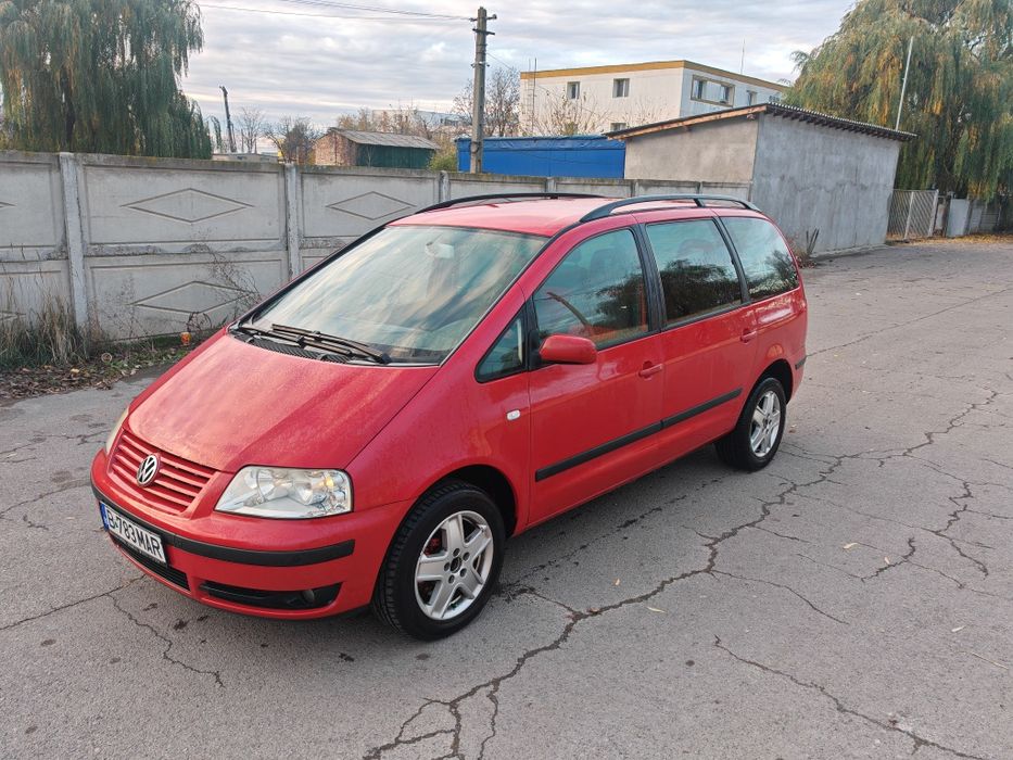 Vând Volkswagen Sharan 1.9 TDI 6+1 TREPTE