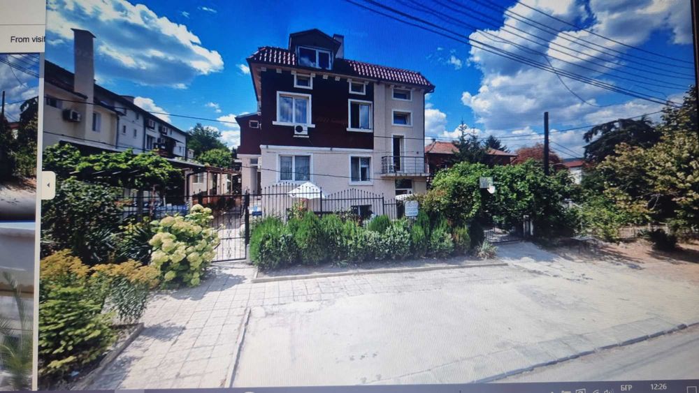 Къща с банкетна зала за Нова година