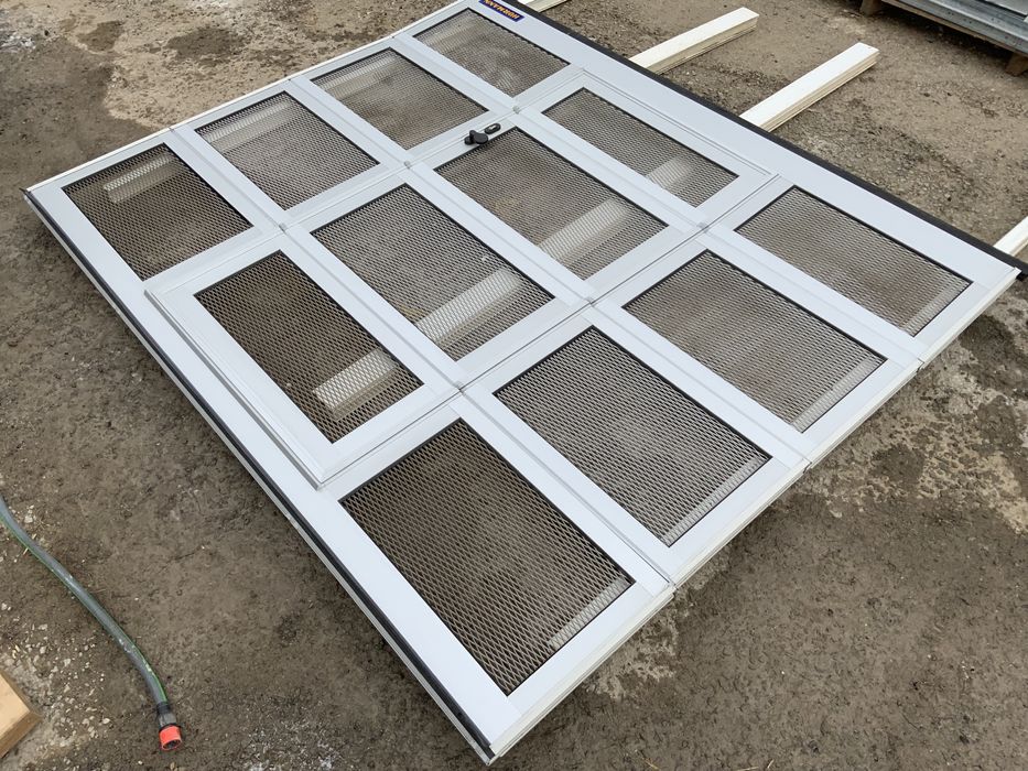 USA SECTIONALA INDUSTRIALA poarta plasa perforata H 225 x L266 Horman