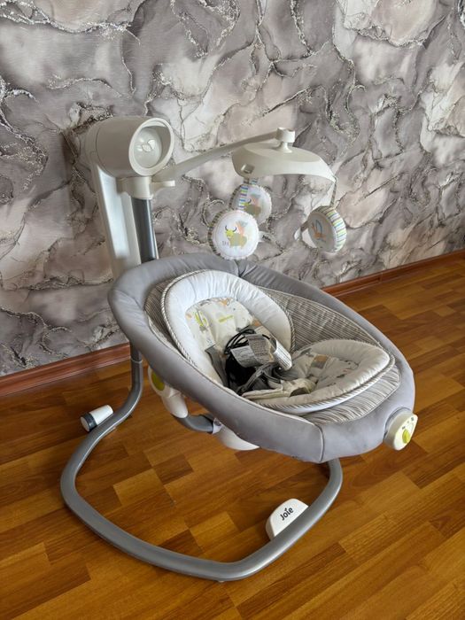 детский шезлонг-качалка Joie