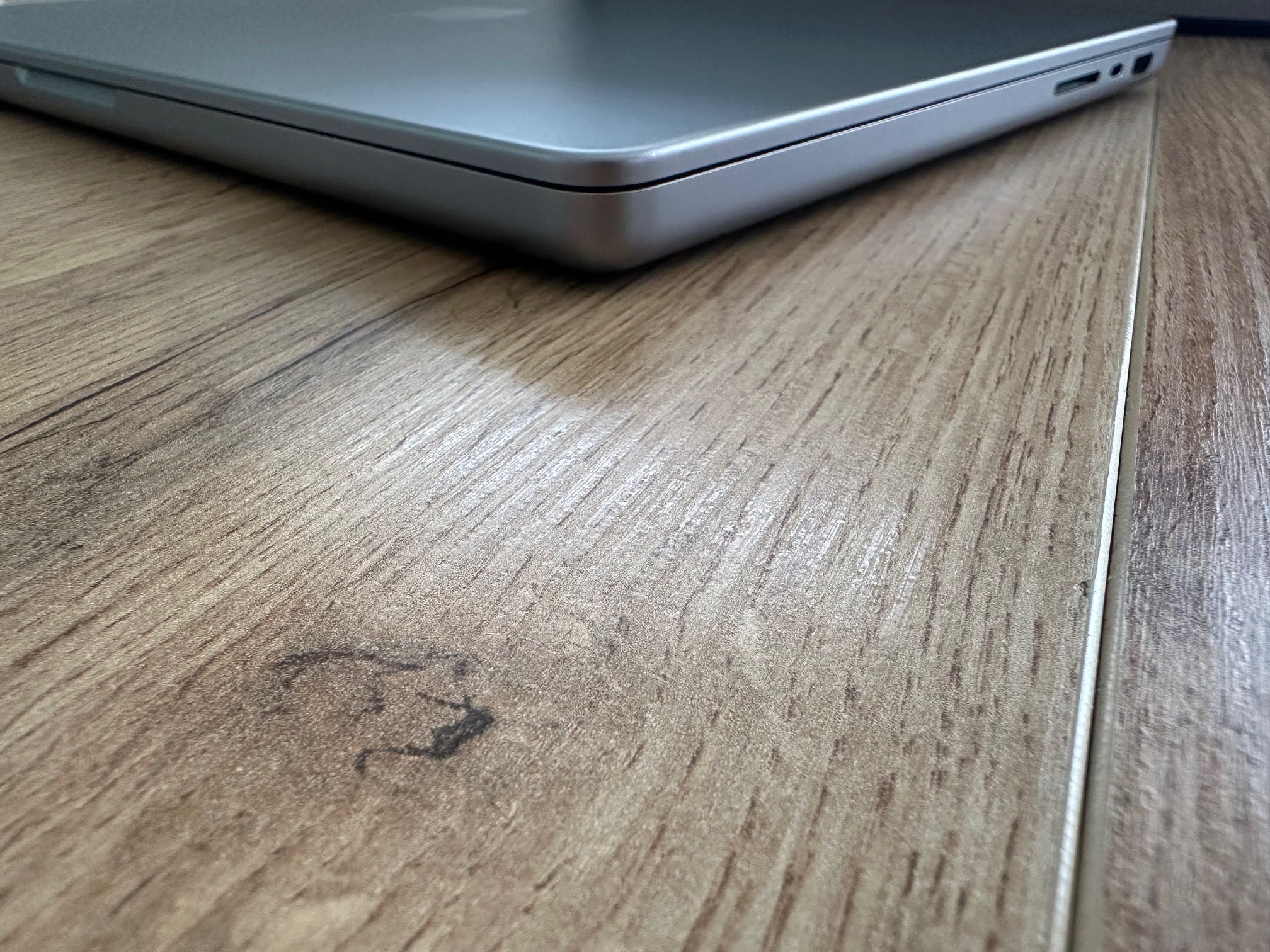 MacBook Pro 14" M2 MAX 12-Core CPU, 30- Core GPU, 64GB RAM, 512GB SSD