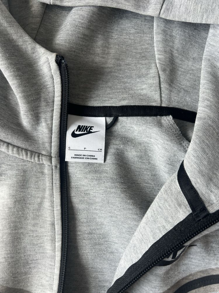 Nike tech оригинален