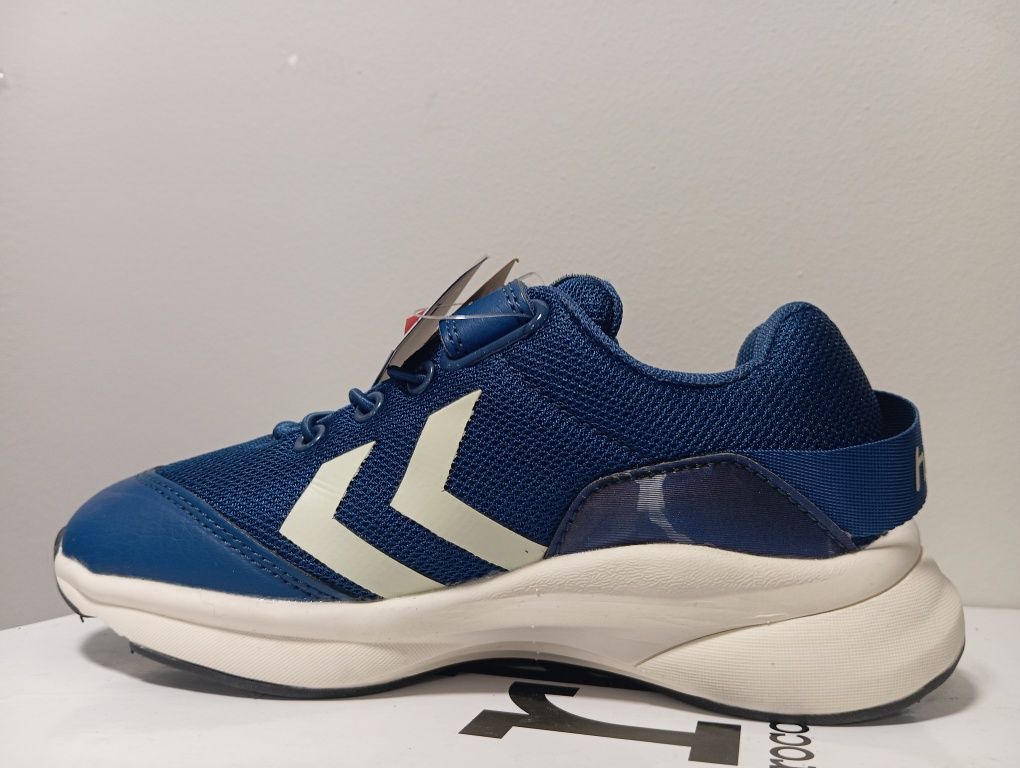 Детски маратонки в номер 30 Непромокаеми Hummel