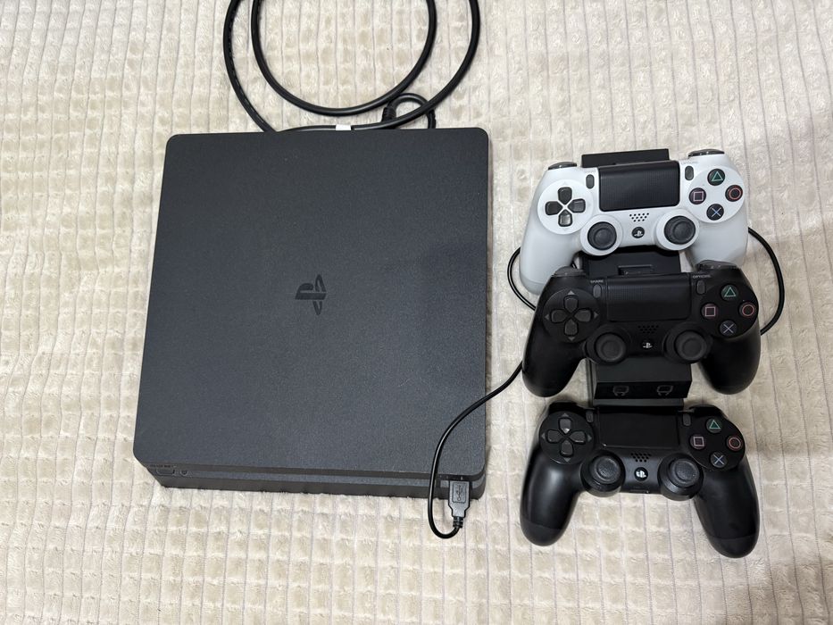 Playstation 4 impecabil