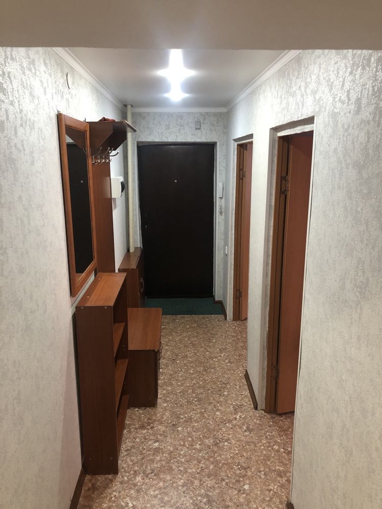 Продам 3-комн 2эт в мкрн Сарыарка.теплая, кирпичный дом, не угловая.