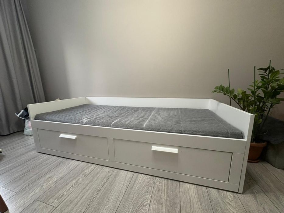 Кровать Ikea, 90/200 в идеальном состоянии