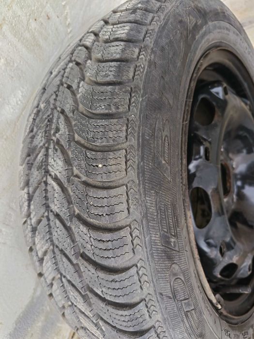 Зимни гуми 185/60/14 с джанти