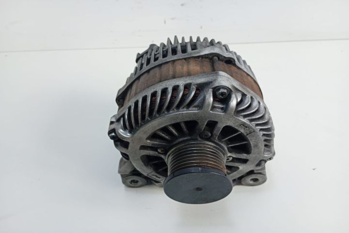 Alternator 231002543R Dacia Duster prima generatie seria