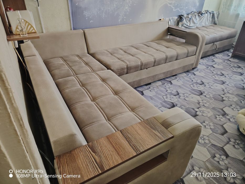 Продается  уголок