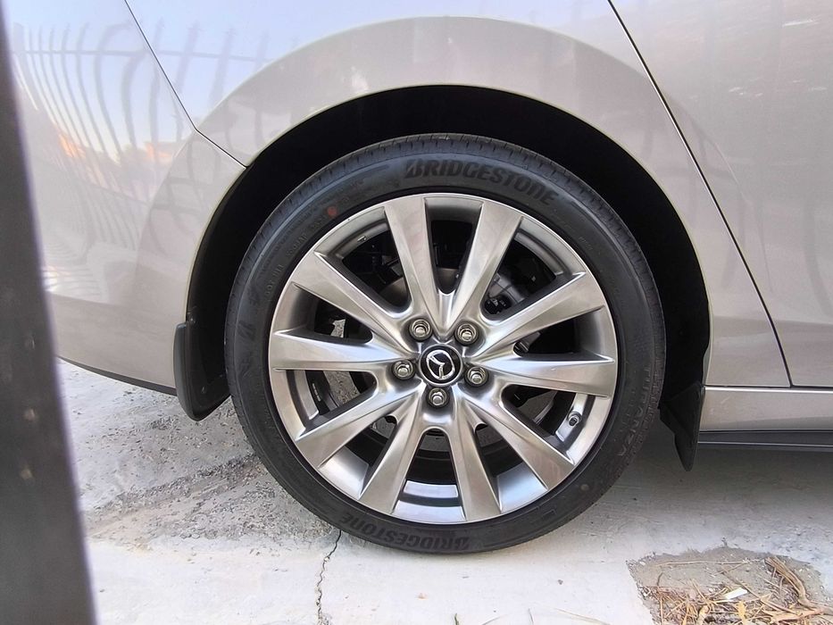 Mazda 3 skyactivX 2.0 186cp noua 1000 km.