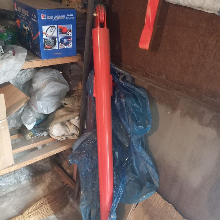 Турецкие волейбольные стойки — новые, комплект 2 шт