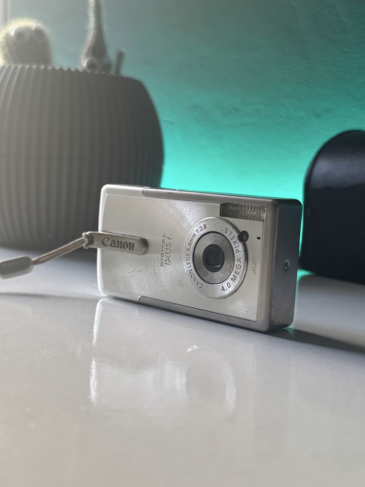 Canon PowerShot SD10 Digital ELPH Фотоапарат