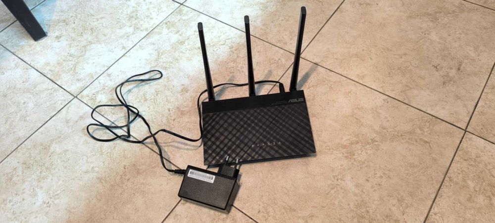 Безжичен рутер ASUS RT-AC53