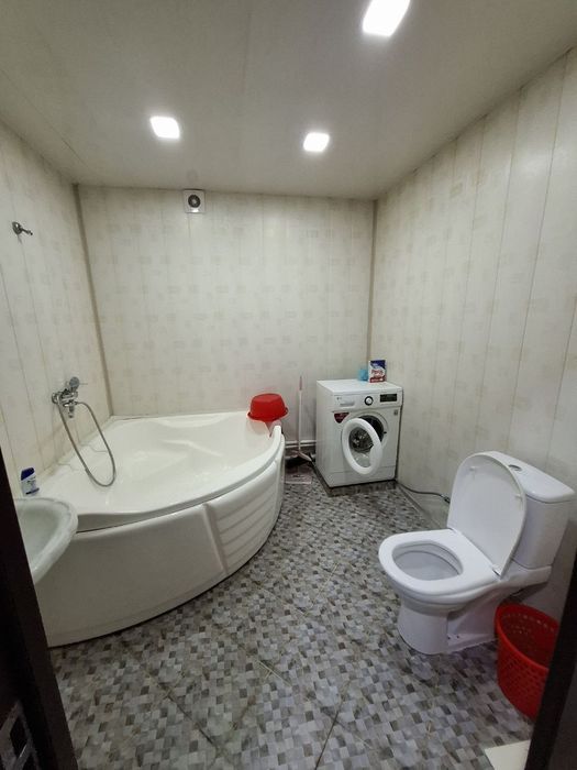 Просторная 2х комнатная (70м²) с мебелью и техникой в центре Чирчика