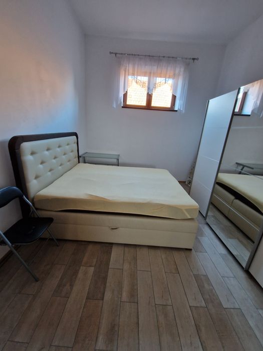 Închiriez apartament