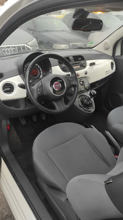 Vând Fiat 500 benzină
