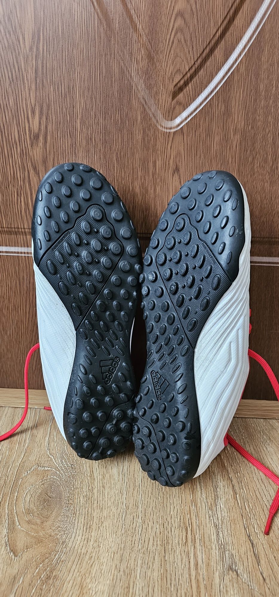 Футболни обувки (Стоножки) Adidas Predator