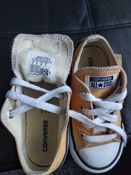 Гуменки конверс с кутия