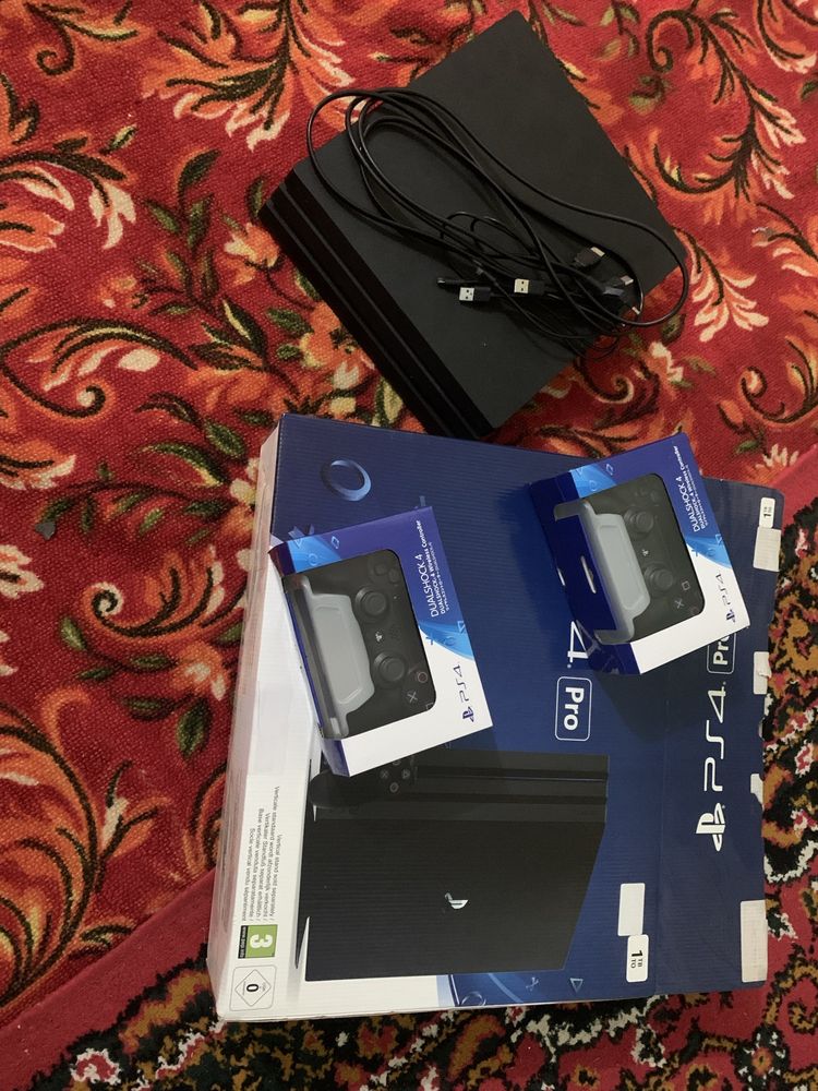 Yengi PS4 PRO srochna sotiladi
