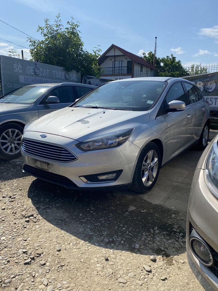 Haion cu lunetă Ford Focus 3 Facelift 2015