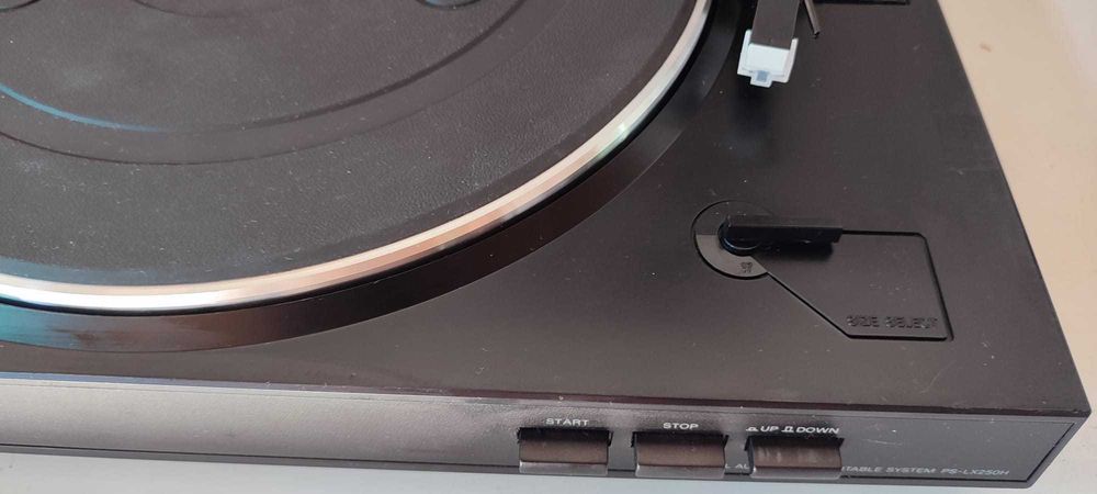 Pick-up Sony PS-LX250H Full Automatic,preamplificator incorporat